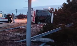 Yolcu otobüsü devrildi: 12 yaralı