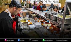 Efeler'de kent lokantası hizmet vermeye devam ediyor