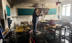 İlkokulun zemin katındaki sınıfta yangın