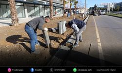 Menderes’te kaldırım seferberliği sürüyor