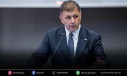 Başkan Tugay İzmir’den basın özgürlüğü uyarısı yaptı