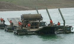 171 personelle durgun sulardan geçiş tatbikatı