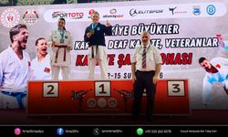 Nezahat Ayhan’dan çifte Türkiye başarısı