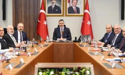 Bakan Çiftçi, birim amirleriyle bir araya geldi