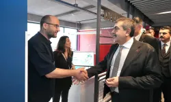 Bakan Tekin, genç girişimcilerle buluştu