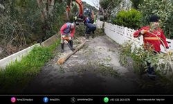 Menderes'te su baskını mağdurlarına temizlik desteği