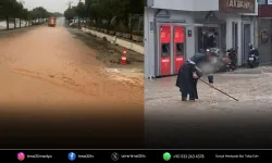 Çeşme’de sağanak; yollar göle döndü