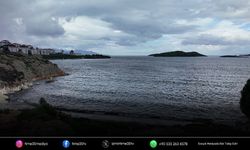 Foça açıklarında göçmen botu battı