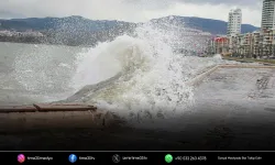 İzmir için kuvvetli rüzgar ve fırtına uyarısı