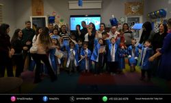 Kuşadası'nda miniklerin ilk mezuniyet heyecanı