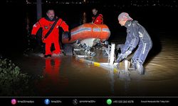 Menemen’de selde mahsur kalan hayvanlar kurtarıldı