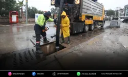 İzmir’de ekipler 24 saat görevde