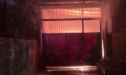 Adana'da mobilya atölyesinde yangın