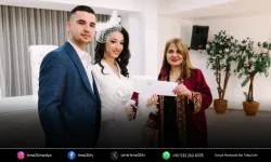 Balçova'da yeni evlenen çiftlere alışveriş kartı desteği