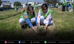 Bornova’da minik eller doğaya can verdi