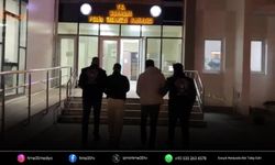 Bornova'da sahte polis kimliğiyle gasp yapanlar yakalandı