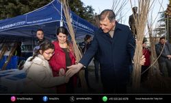 Başkan Tugay Beydağ'da hem fidan dağıttı hem iftar yaptı