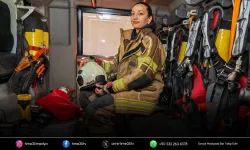 Kadın itfaiyeci cesaretiyle örnek oluyor