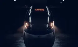 Türkiye'nin ürettiği ilk hızlı tren, raylara iniyor