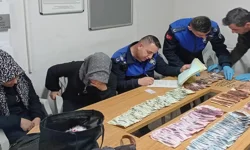 2 dilencinin üzerinden 19 bin 600 lira çıktı
