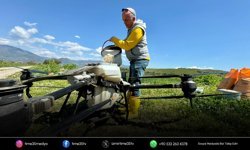 Aydın’da çiftçiye drone destekli gübreleme