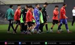 Karşıyaka evinde yıkıldı, play-offa veda etti