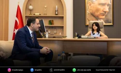 Başkan Yiğit koltuğunu öğrenciye devretti