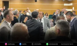 Bornova Meclisi’nde sert tartışma: ‘Bankamatik’ iddiası krize dönüştü