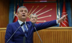 Özel’den sert rest: 55 istifayı getirmeyen namerttir