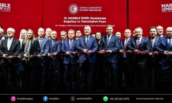 Doğal taşın kalbi İzmir’de atıyor