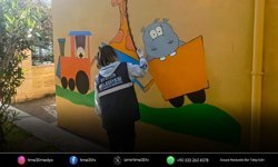 Efeler’de parklara çocuklara özel renkli dokunuş