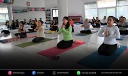 Bornova’da kadınlara yoga derslerine yoğun ilgi