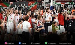 Karşıyaka Erokspor’u son saniyede yenerek umutlandı