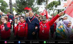 İzmir’de çocuklar bayramı Kültürpark’ta kutladı