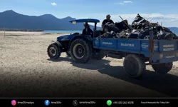 Kuşadası Belediyesi'nden plajlarda yoğun temizlik mesaisi