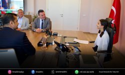 Kuşadası’nda başkanlık koltuğu çocuğa devredildi