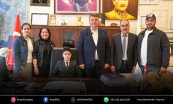 Seferihisar’da başkanlık koltuğu çocuğa devredildi