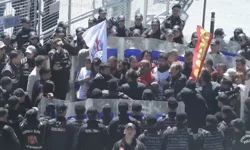 Taksim'de izin gösteriye polis müdahale etti