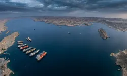 İran’dan ticari gemilere güvence mesajı