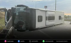 İstanbul-İzmir Otoyolu'nda yolcu otobüsü devrildi