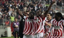 Samsunspor lider Galatasaray’ı 4 golle yıktı