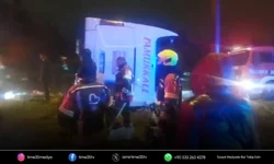 Yolcu otobüsü devrildi: 3 ölü, 31 yaralı