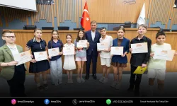İzmir Çocuk Meclisi’nde anlamlı kapanış