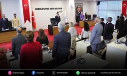 Bayraklı Meclisi’nde CHP tartışması gerdi