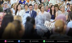 Bayraklı'da kadınların el emeği eserleri sergilendi