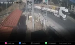 TIR'a çarpan otomobilin sürücüsünün öldüğü kaza kamerada