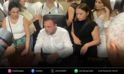 CHP İzmir’de hareketli gece: Gümrükçü il binasında