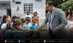 Bornovalı minik eller toprakla buluşuyor