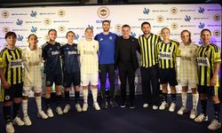 Fenerbahçe yeni sezon formalarını tanıttı