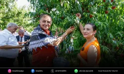 Selçuk’ta Şen Şeftali Şenliği üreticiye umut oldu